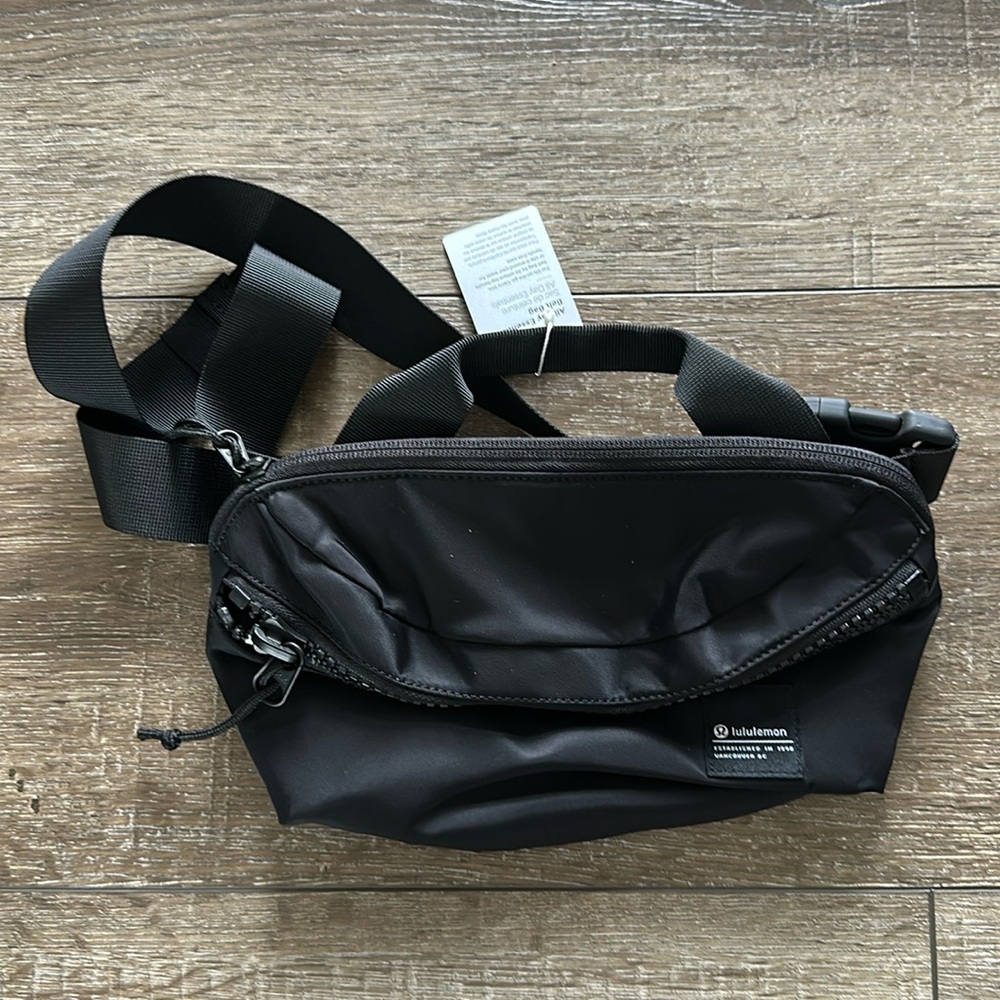 Lululemon All Day Essentials Belt Bag